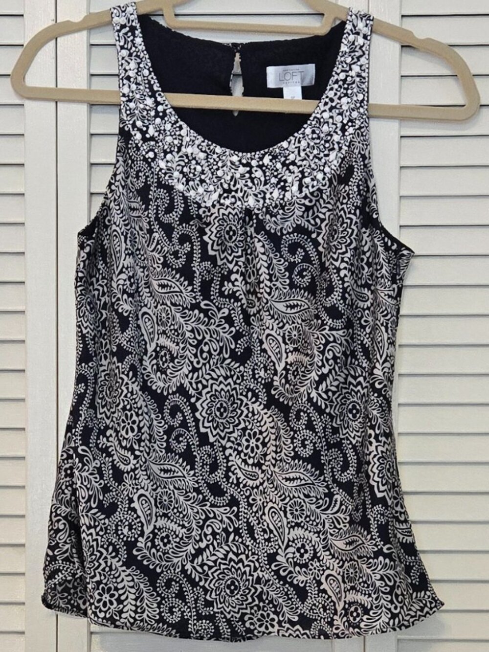 Ann Taylor LOFT Sleeveless Top with Beaded Neckline - Size 6P